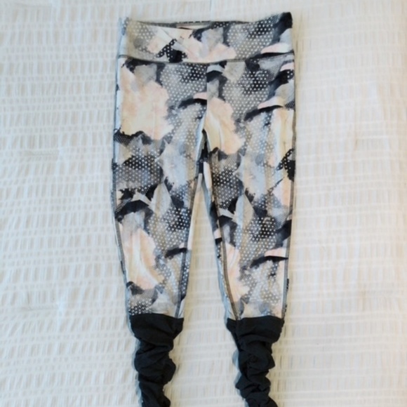 Pink & Gray High-Waist Stirrup Leggings - Picture 1 of 3